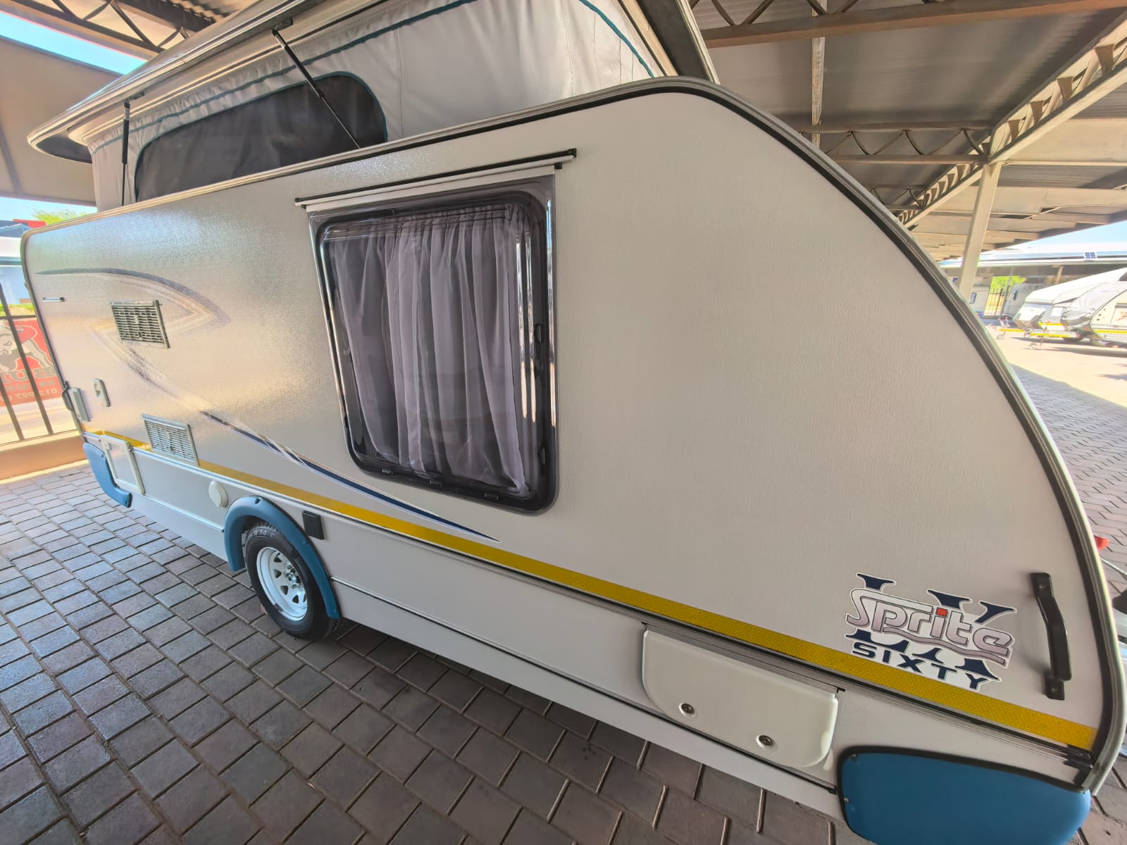 2022 Sprite Swing 60 LX - Image 3