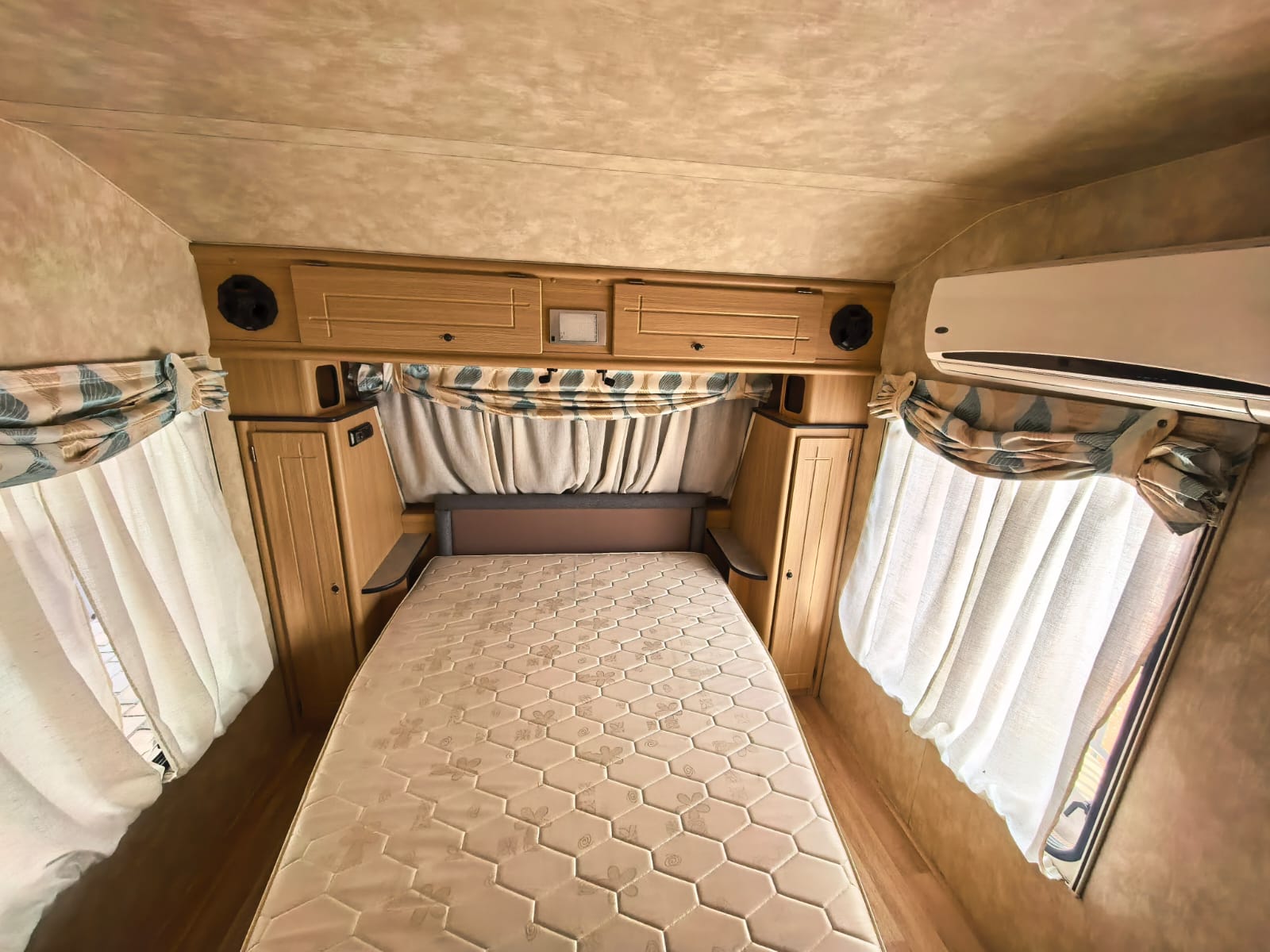 2011 Jurgens Exclusive - Image 7